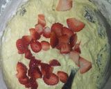 Foto del paso 3 de la receta: Muffins de frutilla y vainilla