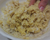 Foto del paso 2 de la receta: Galletitas de yema de huevo