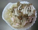 A picture of step 1 of Spicy Meat Soboro and Mushroom Rice Bowl.