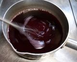 A picture of step 3 of Jiggly Agar Grape Jello.