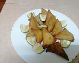 A picture of step 8 of Meat samosas.