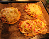 Foto del paso 9 de la receta: Pizzettas y demases de lunes nublao