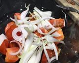Foto del paso 1 de la receta: Ensalada de tomate aguacate y cilantro