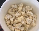 A picture of step 1 of Cauliflower salad.