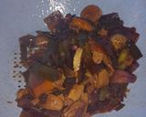 A picture of step 7 of Hong Kong Chicken with light and dark Soy Sauce.