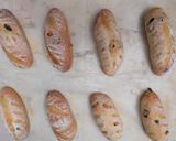 Foto langkah ke 8 dari resep Raisin Chia Soft Sourdough (Sweet Stiff Starter).