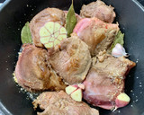 Foto del paso 1 de la receta: Carrillada de cerdo al Pedro Ximénez