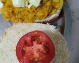 A picture of step 2 of Cabbage burger.