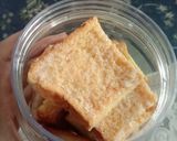 Gambar langkah 3 resipi Biskut Roti / Roti Gula Kering.