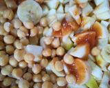 A picture of step 1 of Juicy fruit chaat.