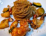 Foto del paso 8 de la receta: Spaguetini, langostinos y sepia con cacahuetes