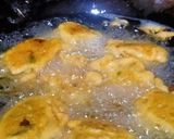 A picture of step 3 of Aloo bonda.