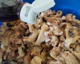 Gambar langkah 4 resipi Kerabu kaki ayam.