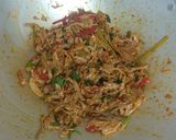 Foto langkah ke 4 dari resep Ayam Suwir Pedas.