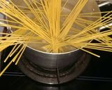 Hình bước làm 3 của món Mỳ Ý (Spaghetti)