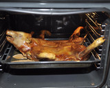 Foto del paso 5 de la receta: Cochinillo Segoviano al horno