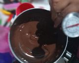 Foto del paso 3 de la receta: Esfera de chocolate rellena de helado de fresa