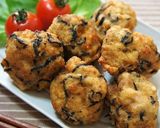A picture of step 3 of Easy Tofu and Ground Meat Fried Meatballs.