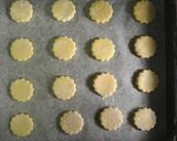 A picture of step 4 of Small White Chocolate Mont Blanc.