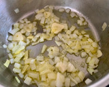 Foto del paso 2 de la receta: Salsa de tomate y calabacín