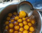 Foto langkah ke 4 dari resep Biji Salak Ubi Oranye.