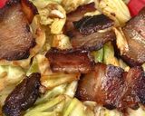 รูปขั้นตอนการทำที่ 5 ของ หมูน้ำค้างผัดกะหล่ำปลี