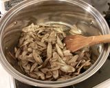 A picture of step 3 of A Taste of Mom's Cooking: Udon or Soba with Meat.
