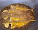 Gambar langkah 2 resipi Ikan goreng bertambah urmphhh dengan cuka.