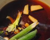 A picture of step 1 of Chicken Wing and Konnyaku Stewed in Vinegar.