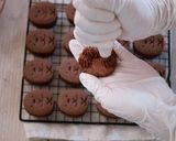 A picture of step 13 of Chocolate Sandwich Cookies / Crispy Cocoa Cookies filled with a Smooth Chocolate Cheese Cream.