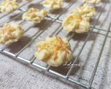 Foto langkah ke 7 dari resep Sagu Keju Lumer dan Cruncy By Tintin Rayner Dan Tips.