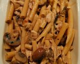 A picture of step 1 of Tetrazzini w Chicken and mushrooms.