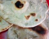 Foto del paso 3 de la receta: Tortillas pan con romero fresco