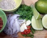 A picture of step 2 of Larb Gai / Spicy Minced Chicken.