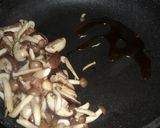 A picture of step 3 of Stir-fried Mushrooms with Nori Seaweed and Bonito Flakes.