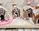 Foto langkah ke 8 dari resep Gingerbread house.