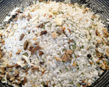 Foto del paso 3 de la receta: Risotto de boletus con salsa de trufa