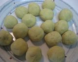 A picture of step 3 of Rolly ＊ Asian Sweet Potato Balls.