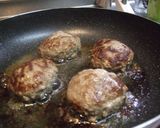 A picture of step 9 of Simple Hand-Kneaded Hamburgers.