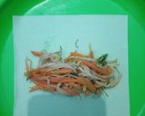 Foto langkah ke 4 dari resep Lumpia pantai Sanur Bali.