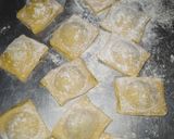 Foto del paso 4 de la receta: Ravioles y fideos caseros 😋