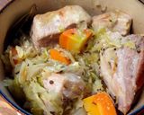 A picture of step 3 of German-style Braised Pork and Sauerkraut.