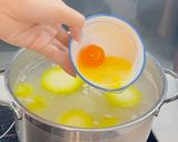 Hình bước làm 4 của món Canh bí đao tàu hủ trứng muối
