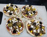A picture of step 3 of Cheesy Pizzetta.