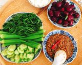 Hình bước làm 2 của món Món chay “ tương hột xào sả + kèm rau chấm