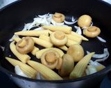 A picture of step 1 of Baby Corn And Button Mushroom.