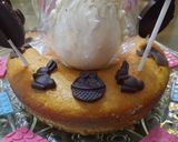 Foto del paso 10 de la receta: Rosca de bizcochuelo con bomboncitos de Pascua
