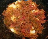 A picture of step 5 of Egg Masala.