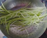 A picture of step 1 of Lauki ka Lachcha in Kewda flavour.