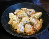 Foto del paso 4 de la receta: Pollo al ajillo con masa de maíz 🌽 - sin gluten sin lactosa